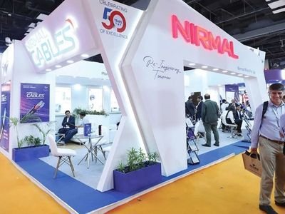 Custom exhibition booth for rooftop solar products at India Expo Centre Greater Noida