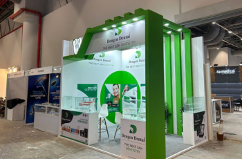 Custom Medlab Middle East 2025 booth design at Dubai World Trade Center.